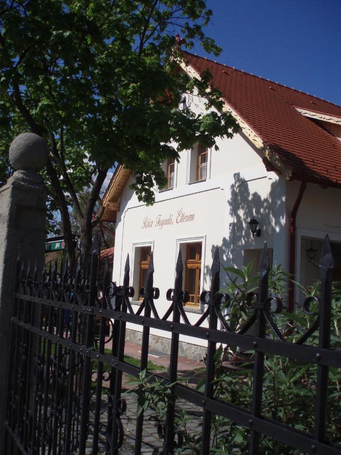 Racz Fogado Hotel Kisoroszi Buitenkant foto