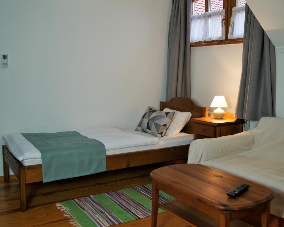 Racz Fogado Hotel Kisoroszi Buitenkant foto